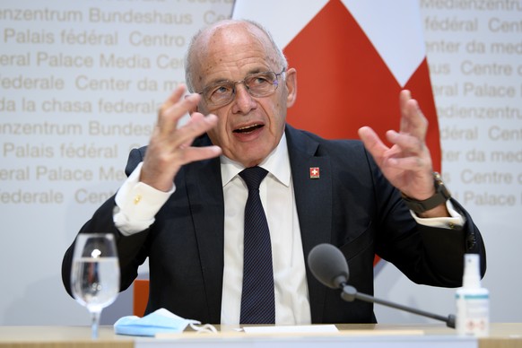 Bundesrat Ueli Maurer spricht bei der Medienkonferenz ueber die Ergebnisse der Vorlagen der Eidgenoessischen Abstimmung aus der Sicht des Bundesrats, am Sonntag, 26. September 2021 in Bern. Das Schwei ...