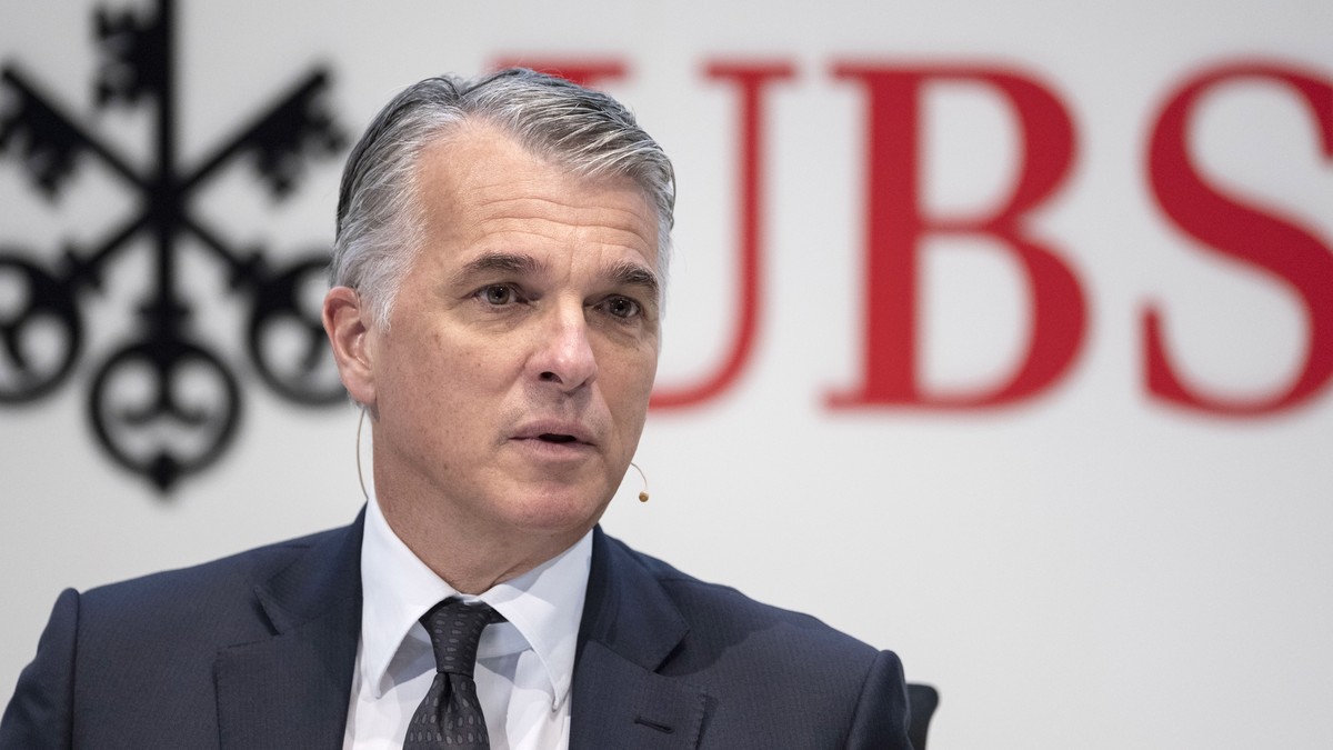 epa08146886 Sergio Ermotti, CEO of Swiss bank UBS, speaks during a press conference announcing the bank's 2019 full year and fourth quarter result in Zurich, Switzerland, 21 January 2020. EPA/CHR ...