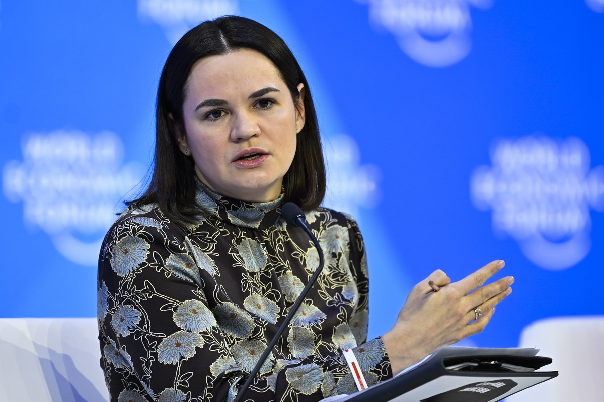 epa10416002 Leader of the Democratic Forces of Belarus Sviatlana Tsikhanouskaya attends the 53rd annual meeting of the World Economic Forum (WEF) in Davos, Switzerland, 19 January 2023. The meeting br ...