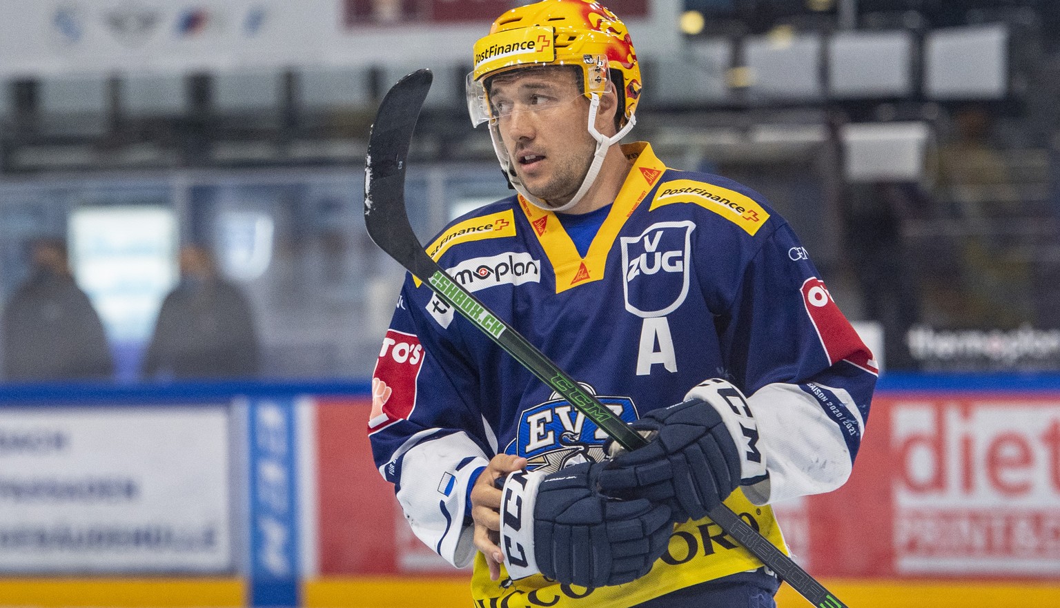 Der PostFinance Topscorer Jan Kovar von Zug beim Spiel 1 des Playoff 1/4 Final der Eishockey Meisterschaftsspiel der National League zwischen dem EV Zug und dem SC Bern vom Dienstag, 13. April 2021 in ...