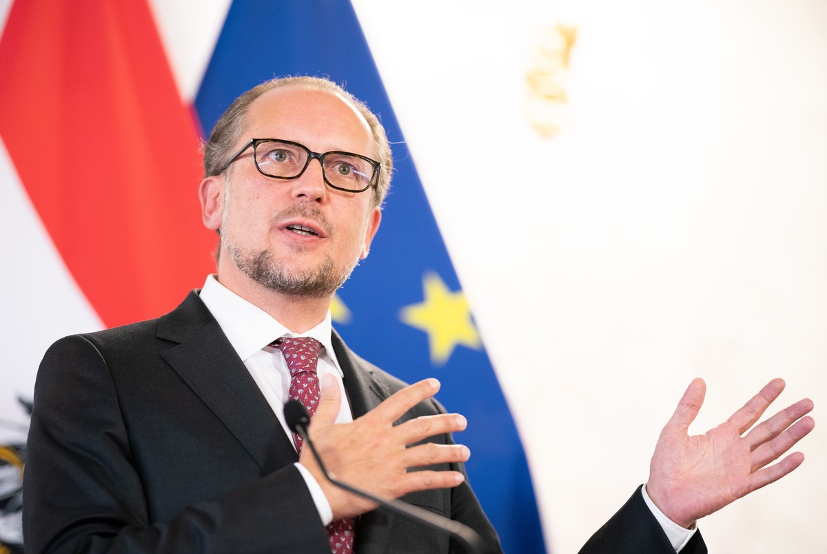 ABD0033_20211009 - WIEN - �STERREICH: ++ ARCHIVBILD ++ ZU APA0210 VOM 9.10.2021 - Au�enminister Alexander Schallenberg (�VP) am Mittwoch, 25. August 2021, w�hrend einer PK anl. eines Arbeitsbesuchs de ...