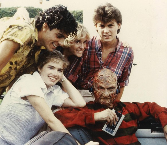 Behind-the-Scenes Photos from A Nightmare on Elm Street

https://www.reddit.com/r/Moviesinthemaking/comments/wof5w0/behindthescenes_photos_from_a_nightmare_on_elm/