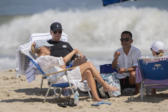 First lady Jill Biden, from left, and President Joe Biden sit at the beach in Rehoboth Beach, Del., Saturday, Aug. 31, 2024. AP Photo/Manuel Balce Ceneta)
Joe Biden,Jill Biden