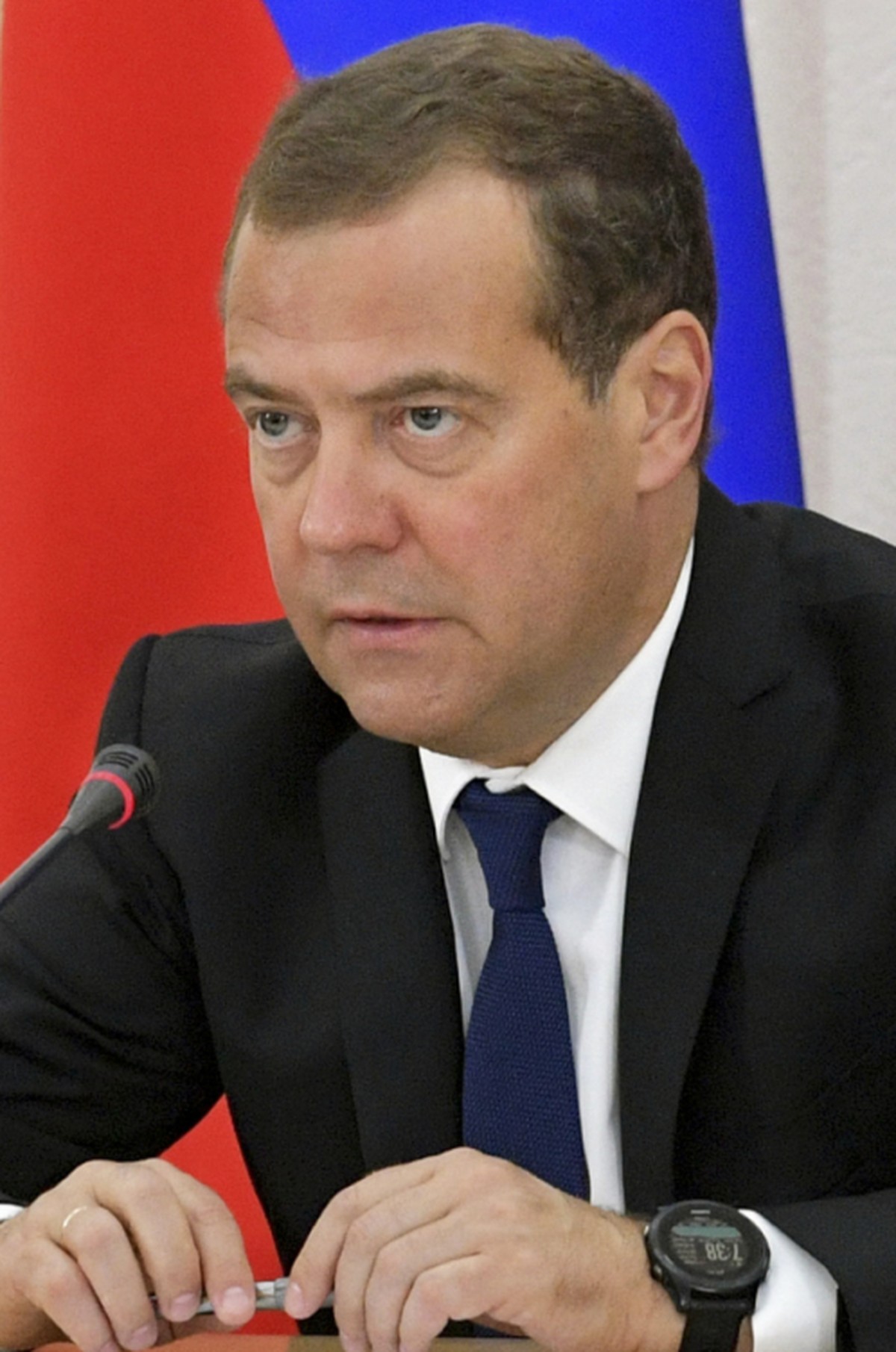 Der russische Regierungschef Dmitri Medwedew hat das Klimaschutzabkommen von Paris unterzeichnet. Russland werde die Luftverschmutzung reduzieren und Wälder aufforsten, sagte er. (Archivbild)