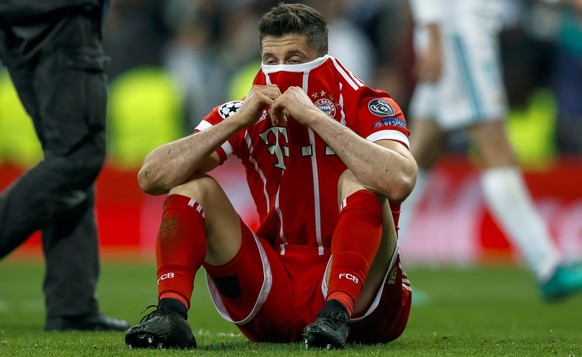 epa06705467 Bayern Munich&#039;s Robert Lewandowski reacts after the UEFA Champions League semi finals second leg match between Real Madrid and Bayern Munich at Santiago Bernabeu stadium in Madrid, Sp ...