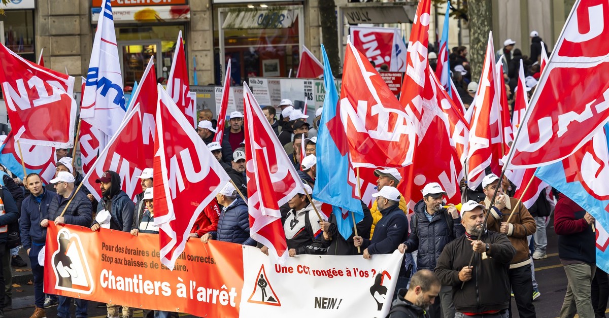 Rund-7000-Bauarbeiterinnen-und-Bauarbeiter-streiken-in-der-Romandie