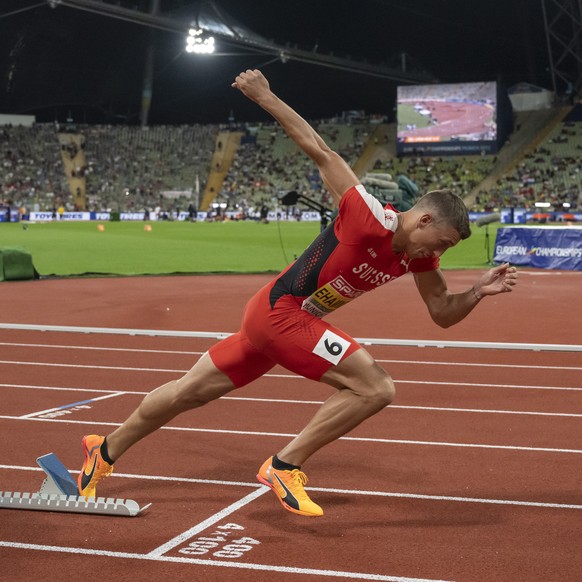 epa10123206 Switzerland&#039;s Simon Ehammer during the 400 m competition of the Men&#039;s Decathlon at the European Championships Munich 2022, Munich, Germany, 15 August 2022. EPA/GEORGIOS KEFALAS