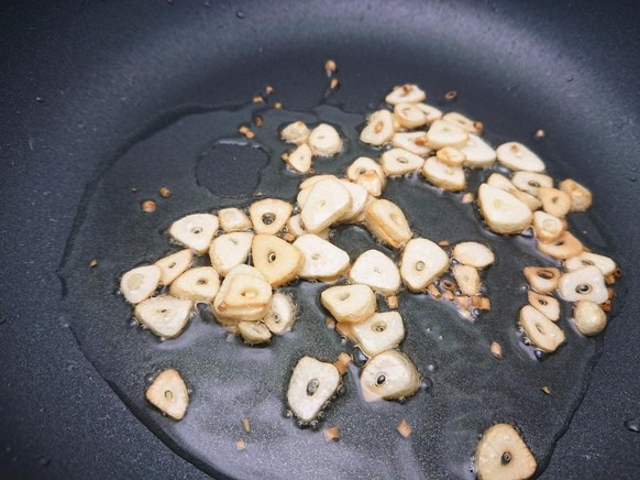 Wenn der Geschmack noch nicht ganz stimmt, hat der Experimentierfreudige zum Beispiel Knoblauch in der Hinterhand.