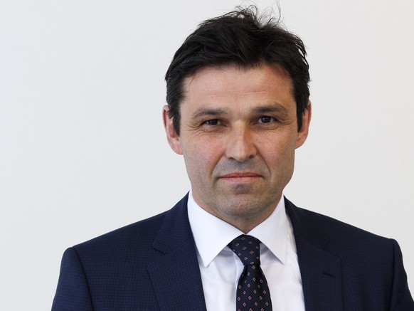Matthias Aebischer (PS - Berne), candidat a la candidature du PS pour l&#039;election au Conseil federal, pose pour le photographe lors d&#039;une tournee d&#039;auditions publiques organisee par le P ...