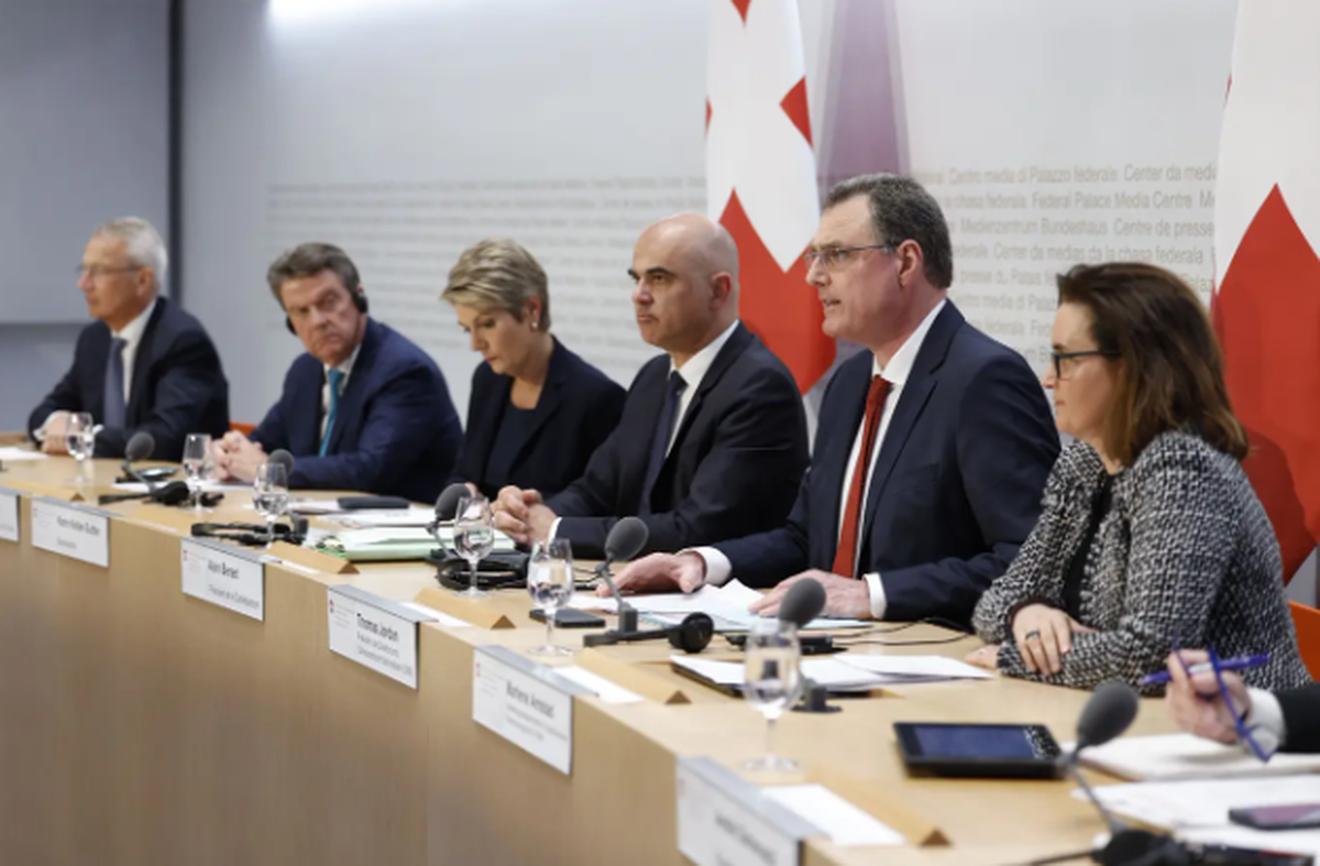 Am 19. März 2023 wurde in Bern der staatlich begleitete Zwangsverkauf der Credit Suisse kommuniziert. Nach Ansicht geschädigter CS-Gläubiger im In- und Ausland wurden dabei Eigentumsrechte verletzt.