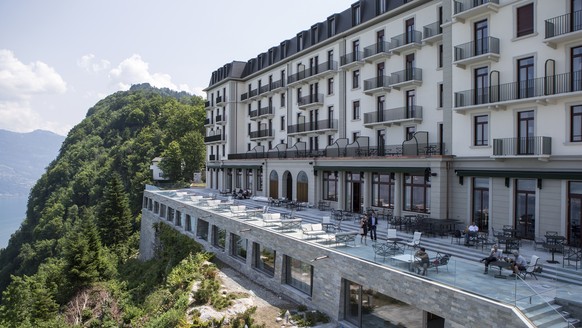 ARCHIVBILD ZUR MELDUNG, DASS DAS WEF 2021 IM MAI AUF DEM BUERGENSTOCK STATTFINDET, AM MITTWOCH, 7. OKTOBER 2020 - Das Palace Hotel Buergenstock Resort Lake Lucerne, aufgenommen am Mittwoch, 21. Juni 2 ...