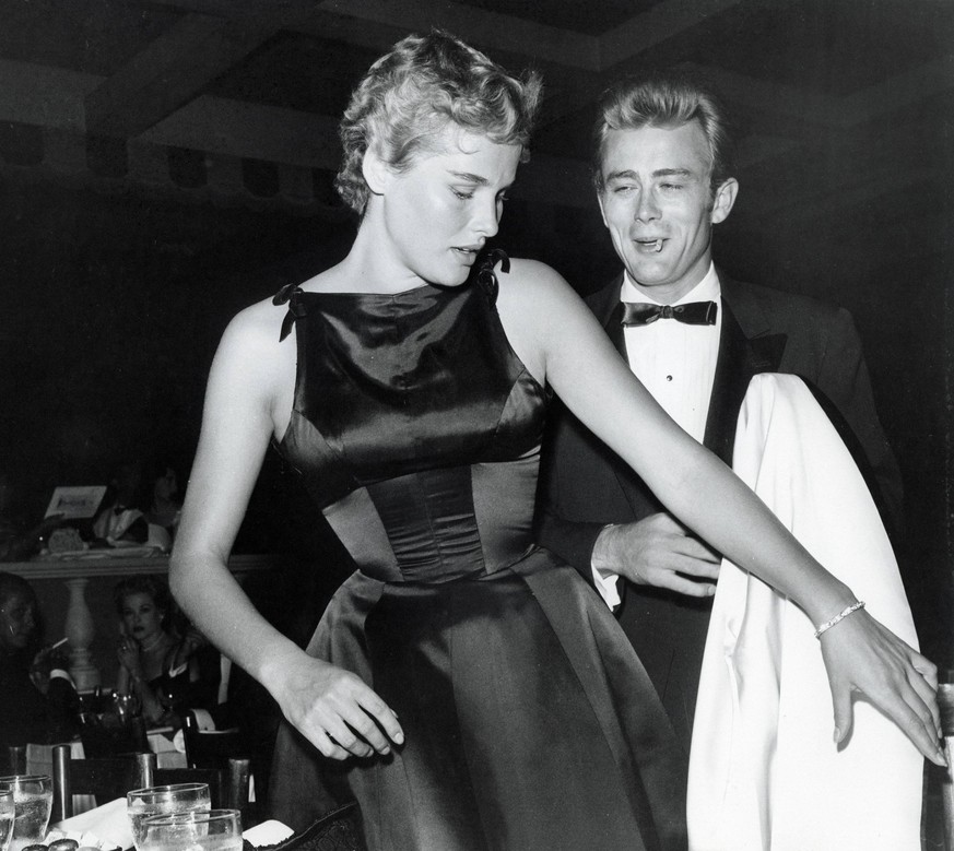 James Dean and Ursula Andress attend the Thalian Ball on August 29, 1955 at Ciro s nightclub in Los Angeles. PUBLICATIONxINxGERxSUIxAUTxONLY Copyright: xRoyxCummingsx 1140_003

James Dean and Ursula A ...