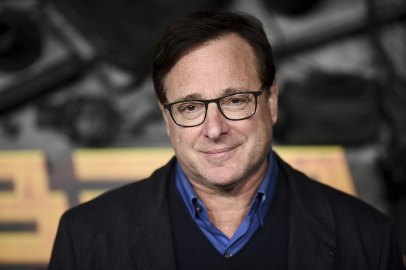 FILE - Bob Saget arrives at a screening of &quot;MacGruber&quot; on Dec. 8, 2021, in Los Angeles. Saget&#039;s family has released a statement on the cause of his death last month in Florida, citing a ...