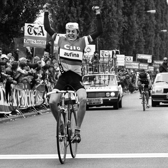 Nach einer 200 Km langen Flucht war die Sensation perfekt: Aussenseiter Beat Breu ueberquert als Erster die Ziellinie vor dem Deutschen Henry Rinklin (rechts hinten) und stellt zum ersten Mal seit 196 ...