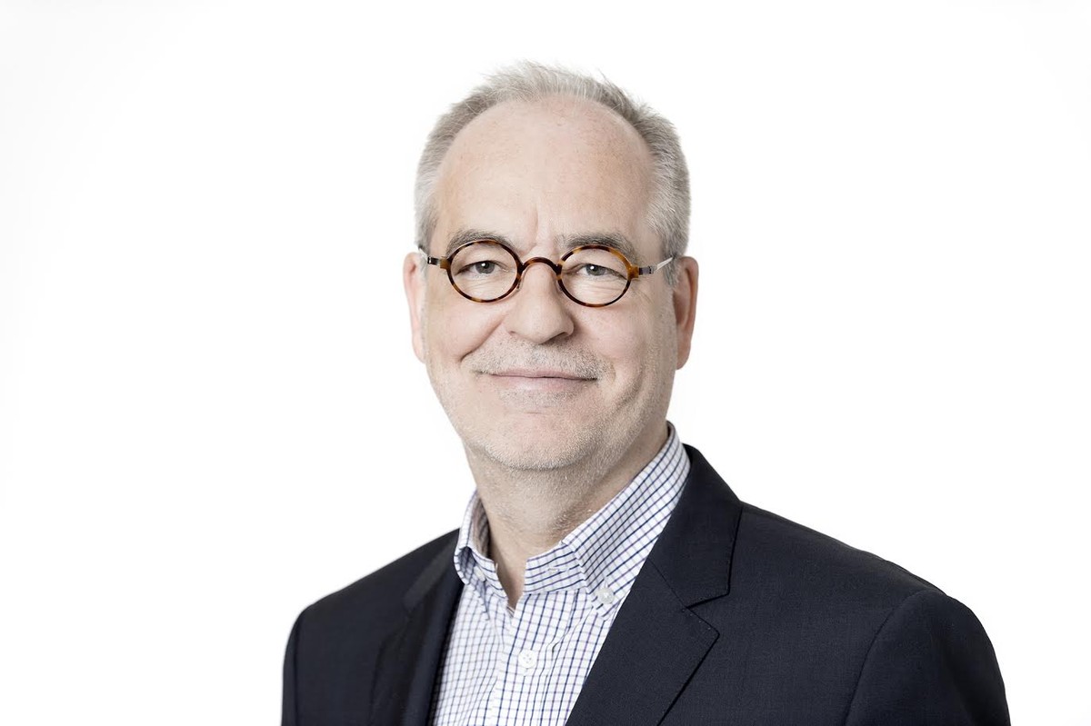 Prof. Dr. Otfried Jarren ist Leiter der Abteilung&nbsp;"Medien &amp; Politik" am Institut für Publizistikwissenschaften der Universität Zürich. Ausserdem ist er Präsident der Eidgenössischen Medienkom ...