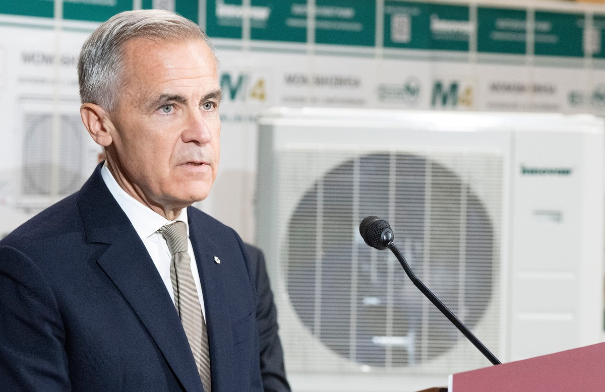 Canada's Prime Minister Mark Carney announces a new federal heat pump rebate program while visiting Dettson, a manufacturer of residential and commercial HVAC systems in Sherbrooke, Quebec, Thurs ...
