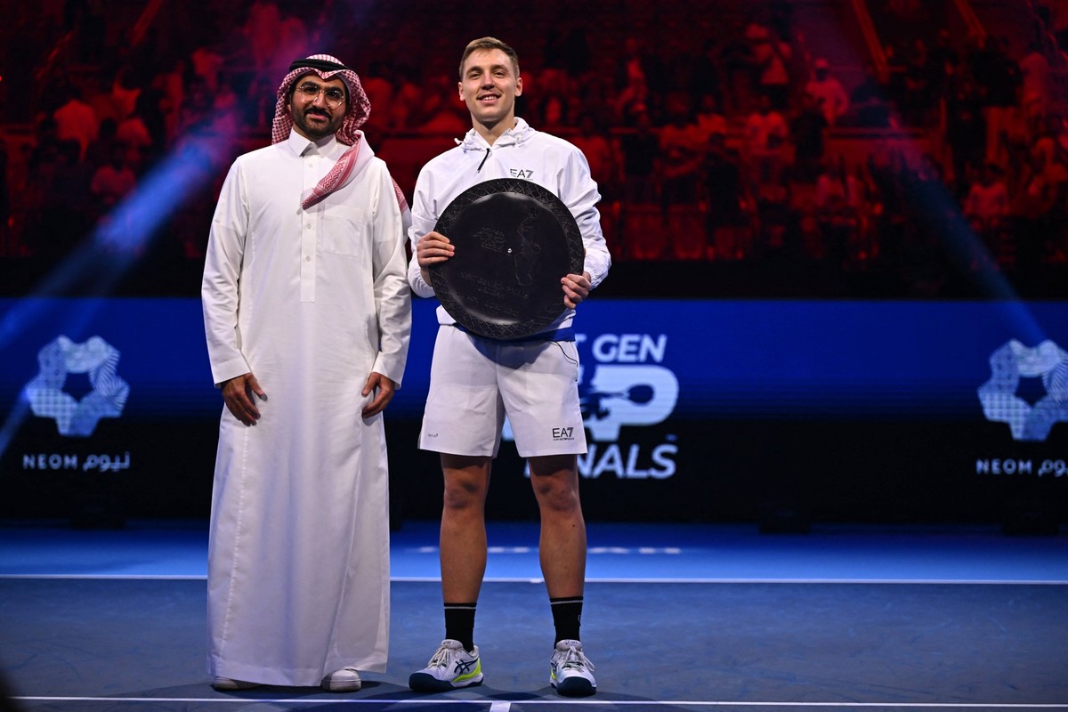 Medjedovic Wins Next Gen ATP, Tennis Herren Finals - Jeddah Hamad Medjedovic SER during the final at the 2023 Next Gen ATP Finals in Jeddah, SAUDI ARABIA, on December 2, 2023. Photo by Corinne Dubreui ...
