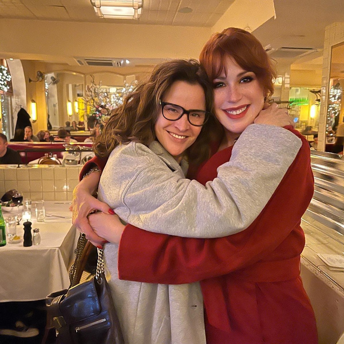 the breakfast club reunion molly ringwald und ally sheed

https://www.instagram.com/p/ClwNcnlOxkZ/