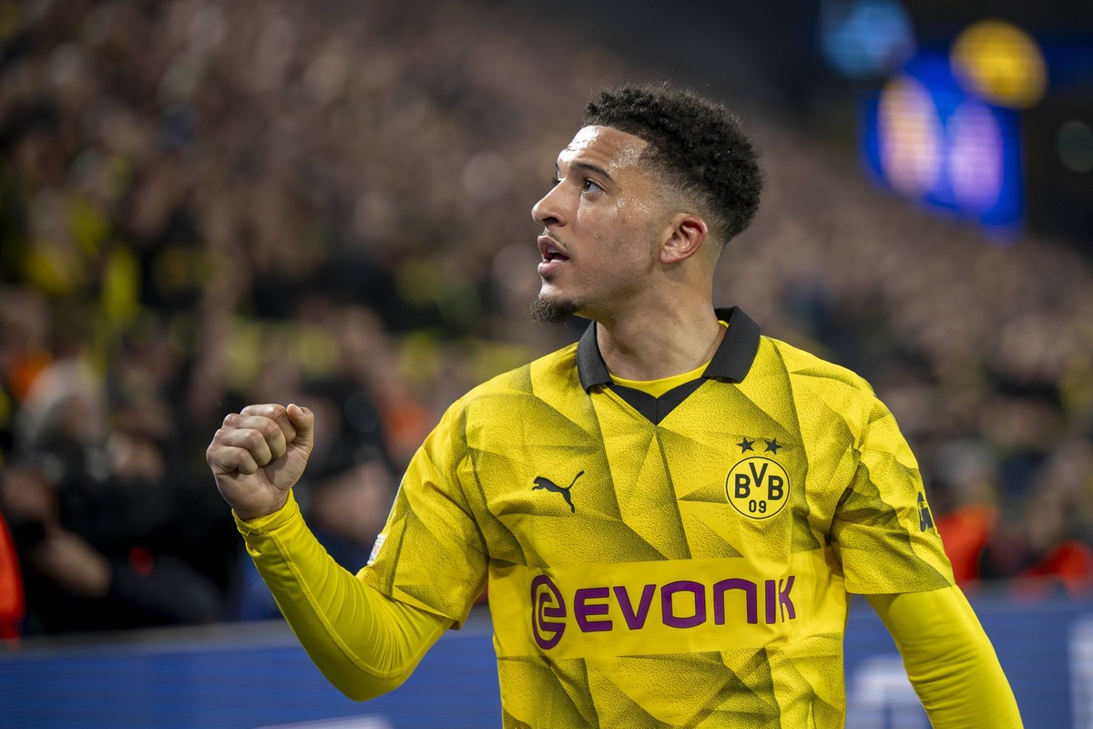 Fu�ball: Champions League. R�ckspiel Viertelfinale, Borussia Dortmund - Atletico Madrid am 16.04.2024 im Signal-Iduna-Park: Dortmunds Jadon Sancho jubelt mit geballter Faust. WICHTIGER HINWEIS: Gem��  ...
