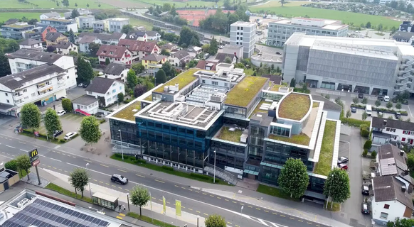 Weniger mondän, aber zweckmässiger? An dieser Adresse in Baar will SGS offenbar den neuen Hauptsitz einrichten.