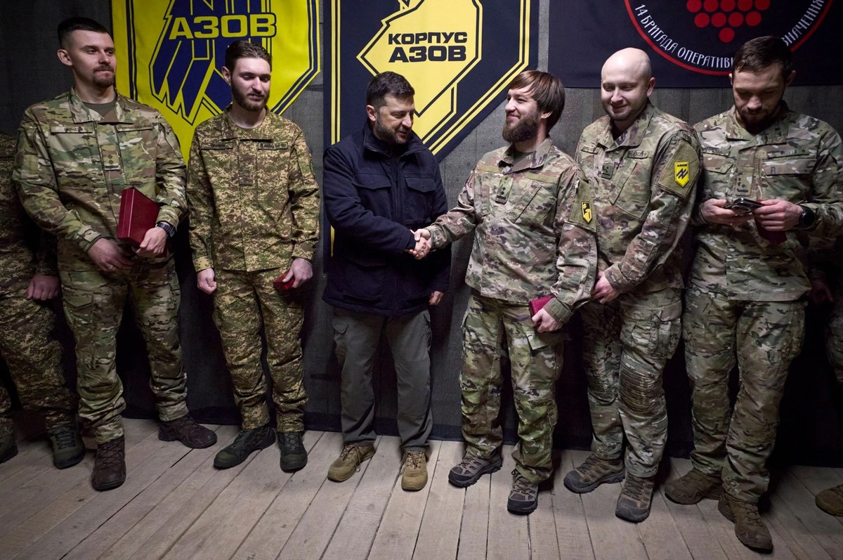 Le président ukrainien Volodymyr Zelensky lors d'une visite aux troupes dans la région de Pokrovsk au début du mois.