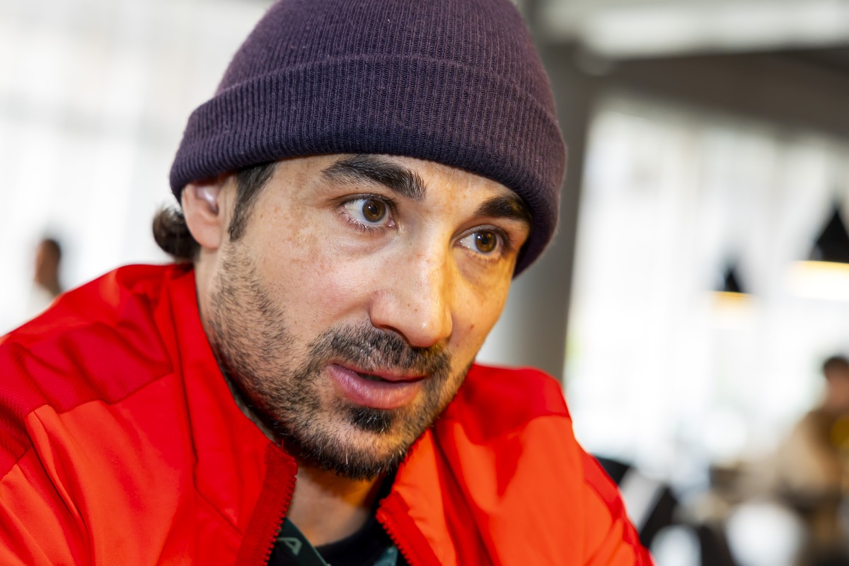 Switzerland's forward Andres Ambuehl speaks to the journalist, during the media opportunity of the Switzerland National Ice Hockey Team at the IIHF 2025 World Championship, at the Kvik Hockey Are ...