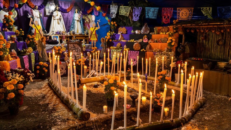 MALINALCO, MEXICO - OCTOBER 31: Appearance of an altar dedicated to the dead relatives of the Gómez family as part of the preparations for 'Day Of The Dead' in Mexico on October 31, 2022 in ...