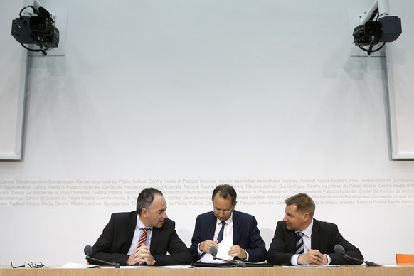 Christophe Darbellay, Parteipräsident der CVP, Philipp Müller, Parteipräsident der FDP und SVP-Präsident Toni Brunner. Zu eng möchte Müller nicht mit anderen Parteien zusammenarbeiten.