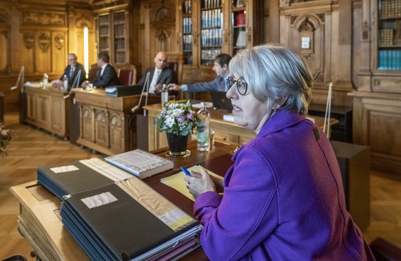 Vizekanzler Viktor Rossi, Bundeskanzler Walter Thurnherr, Bundespraesident Alain Berset, Bundesratssprecher Andre Simonazzi und Bundesraetin Elisabeth Baume-Schneider, von links, an der ersten Bundesr ...