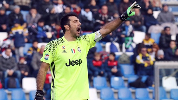 epa05759885 Juventus&#039; goalkeeper Gigi Buffon reacts during the Italian Serie A soccer match US Sassuolo vs Juventus FC at Mapei Stadium in Reggio Emilia, Italy, 29 January 2017. EPA/Elisabetta Ba ...