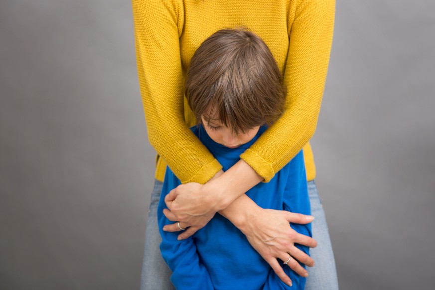 Ein sexueller Missbrauch durch die Mutter ist enorm schambesetzt. Auch deshalb gehen Fachleute von einer hohen Dunkelziffer aus. (Symbolbild)