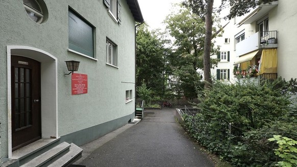 Der Vater der beiden muslimischen Schüler ist Imam an der Moschee der Islamische König Faysal Stiftung an der Friedensgasse in Basel.