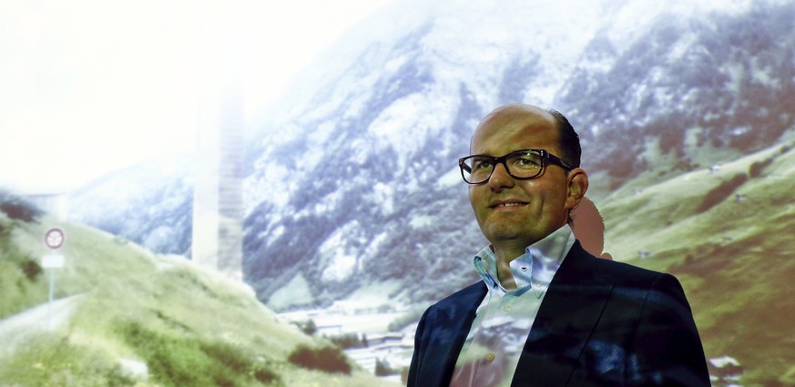 Investor Remo Stoffel vor seinem geplanten Turm in Vals.