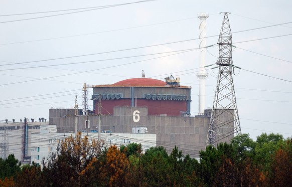 Conflict in Ukraine, IAEA chief Rafael Grossi visits Zaporizhia nuclear power plant Russia Ukraine Military operation Nuclear power plant 8458863 15.06.2023 The image shows the reactor building of unit No. 6 of the Zapo ...
