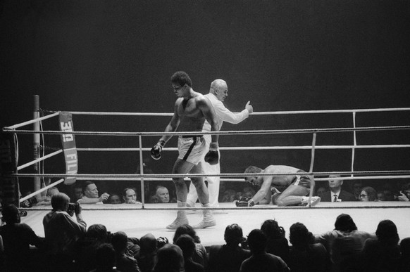 Cassius Clay am 26. Dezember 1971 im Zürcher Hallenstadion.