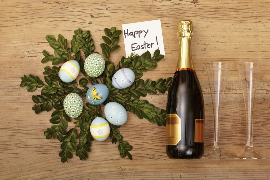 ostern champagne champagner ostereier happy easter