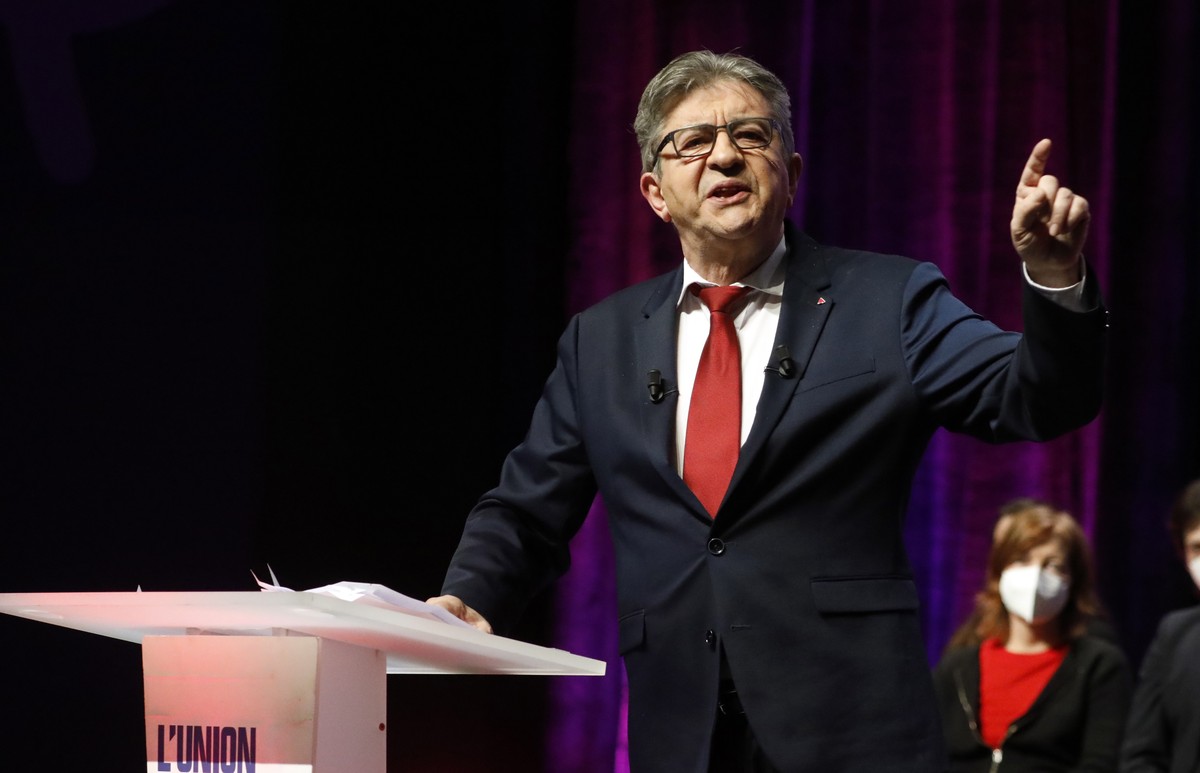 epa09695754 French member of parliament and leader of the left-wing party 'La France Insoumise', Jean-Luc Melenchon delivers a speech during a French presidential campaign political rally in ...