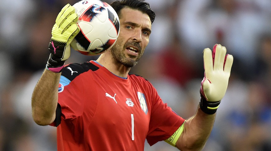 epa05404346 Italian goalkeeper Gianluigi Buffon in action during the UEFA EURO 2016 quarter final match between Germany and Italy at Stade de Bordeaux in Bordeaux, France, 02 July 2016.

(RESTRICTIO ...