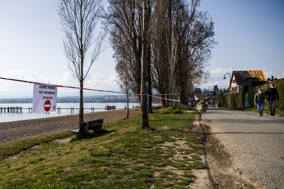 A closed beach by the lake Geneva is pictured during the coronavirus disease (COVID-19) outbreak in Preverenges, Switzerland, Saturday, March 21, 2020. (KEYSTONE/Jean-Christophe Bott)