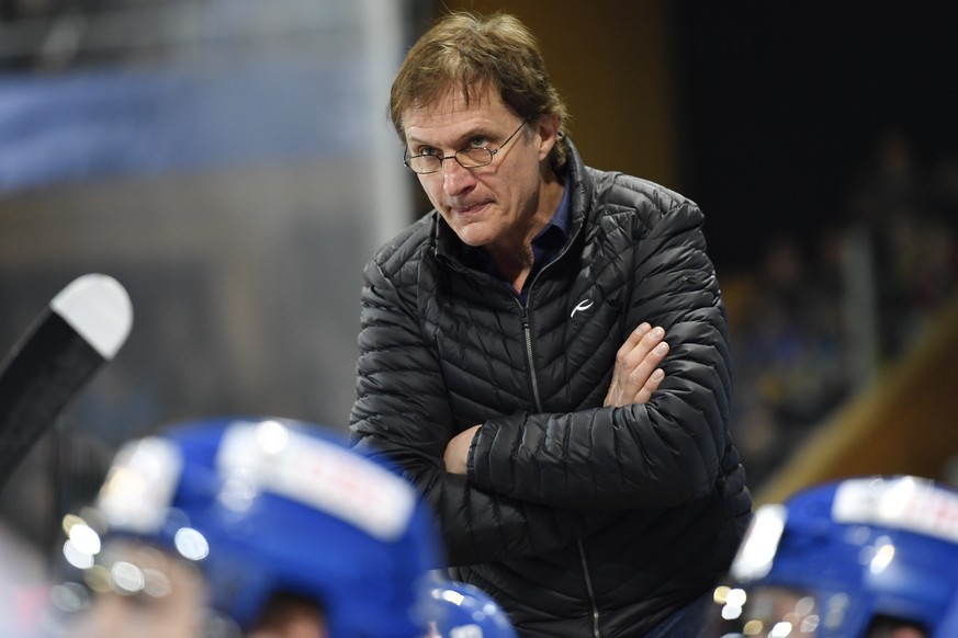 Davos&#039; head coach Arno del Curto is pictured during the game between HC Davos and Team Canada, at the 90th Spengler Cup ice hockey tournament in Davos, Switzerland, Tuesday, December 27, 2016. (K ...