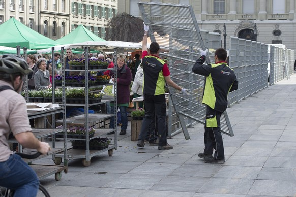 Der Bundesplatz wurde mit Gittern abgesperrt.