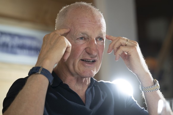 Ralph Krueger, ehemaliger Trainer der Schweizer Eishockey Nationalmannscaft, am Mittwoch, 29. April 2026, in Davos. Foto: Marcel Bieri