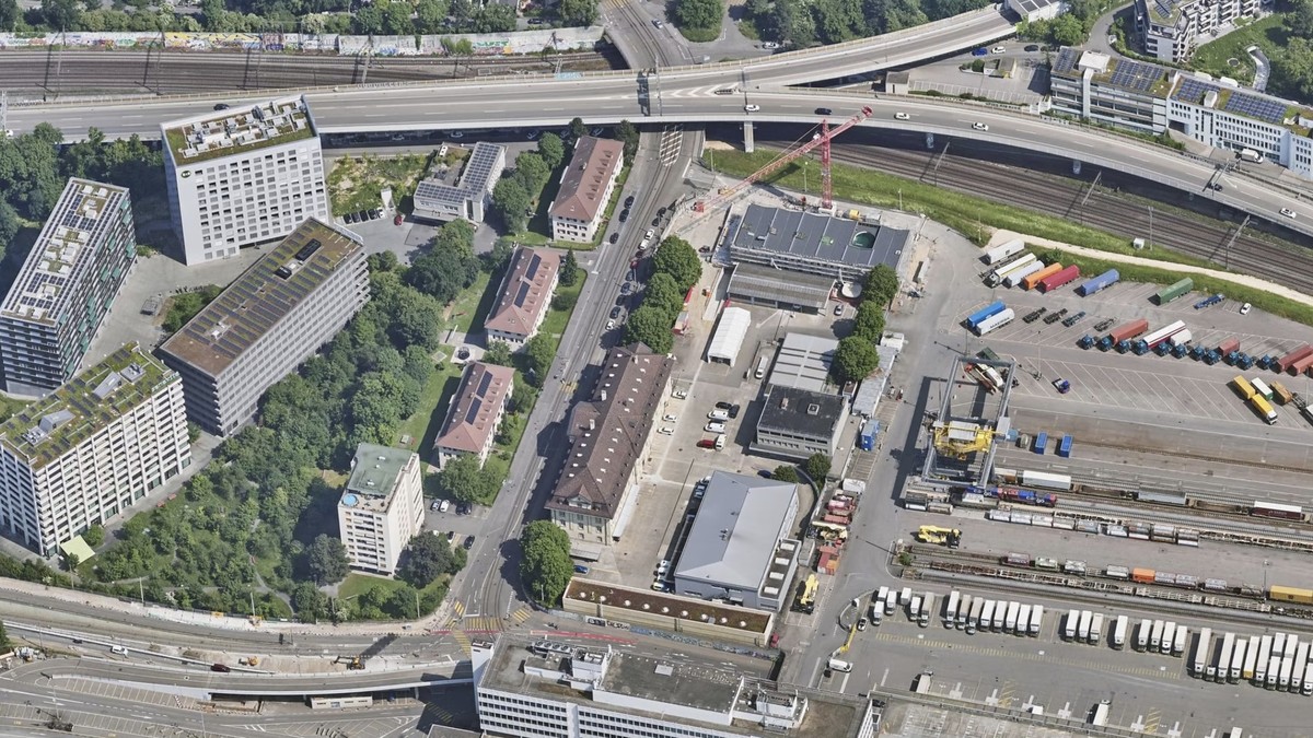 Ab-Montag-verkehrt-in-Basel-auf-der-Linie-14-ein-Tramersatz-mit-Bussen