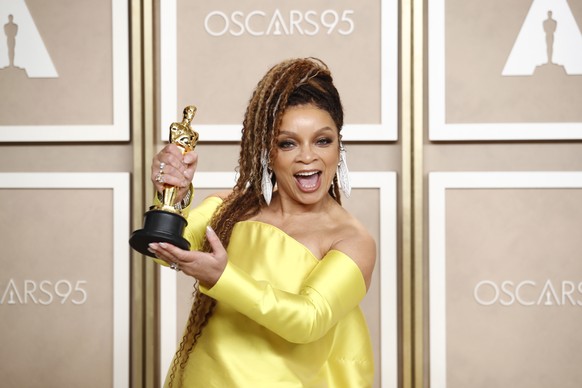 epa10519003 Ruth Carter, winner of the Best Costume Design Award for 'Black Panther: Wakanda Forever' poses in the press room during the 95th Annual Academy Awards Ceremony at the Dolby Theater in Hollywood...