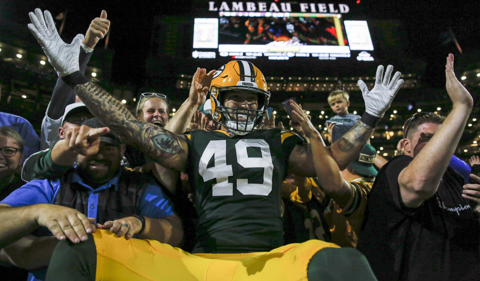 Green Bay Packers&#039; Evan Baylis celebrates his touchdown catch during the first half of a preseason NFL football game against the Kansas City Chiefs Thursday, Aug. 29, 2019, in Green Bay, Wis. (AP ...