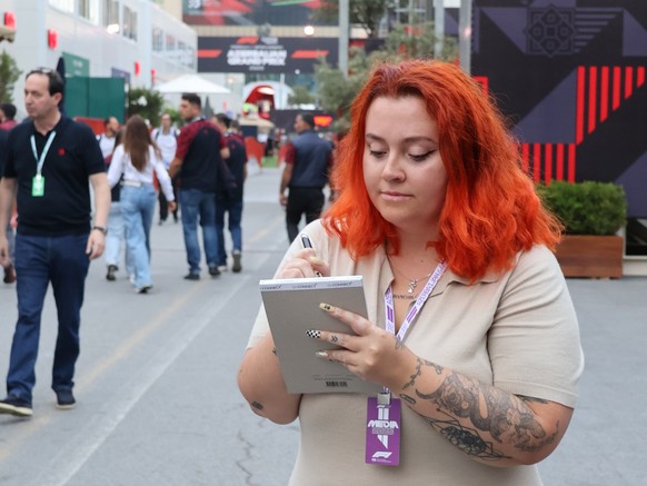 Irgendwie hat es unsere Autorin doch noch in die Boxengasse geschafft.