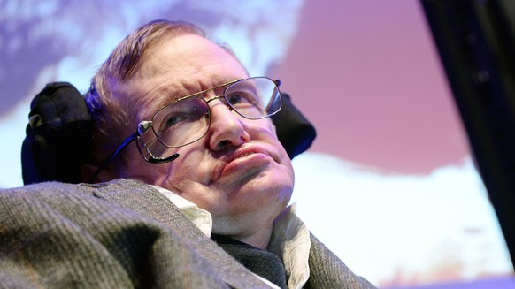 epa06602137 (FILE) - British theoratical physicist and cosmologist, Professor Stephen Hawking speaks to the press during the unveiling of his scientific formula for how England can win the 2014 World  ...