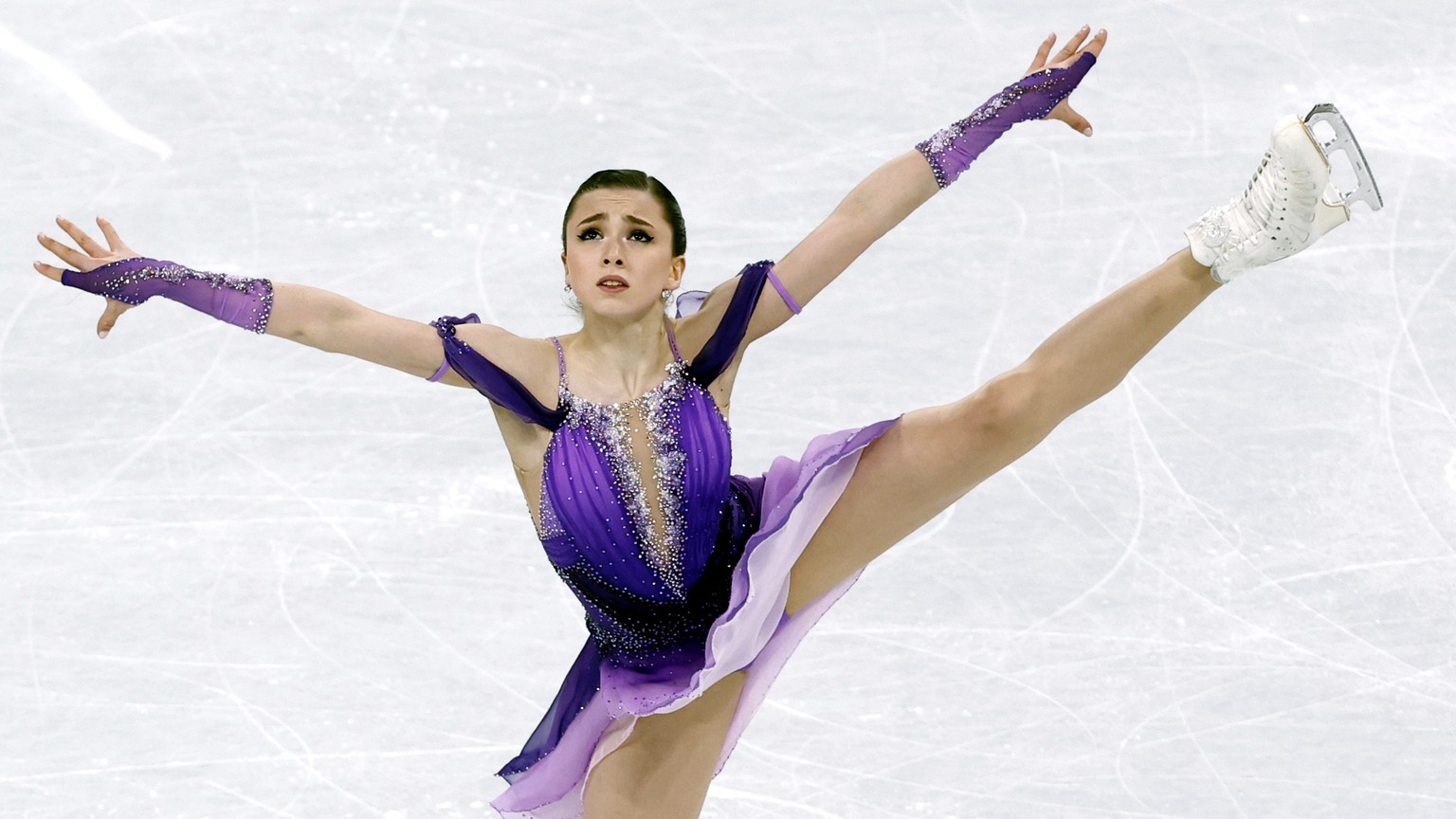 epa09759519 Kamila Valieva of Russian Olympic Committee in action during the Women&#039;s Short Program of the Figure Skating events at the Beijing 2022 Olympic Games, Beijing, China, 15 February 2022 ...