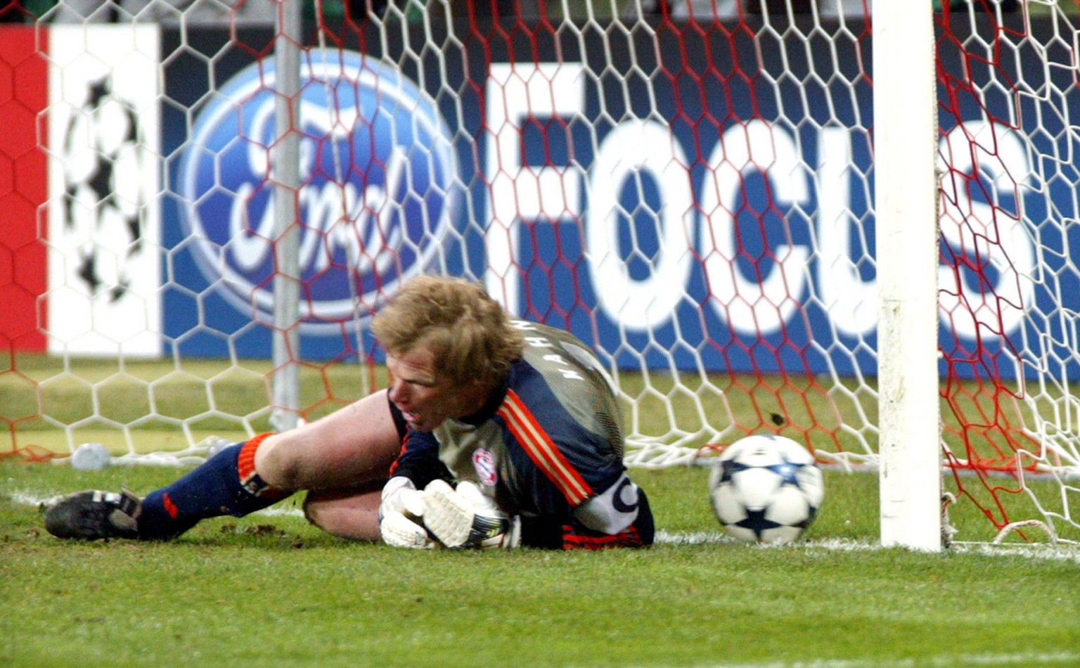 Oliver Kahn kassierte 2004 eines der bittersten Gegentore seiner Karriere.