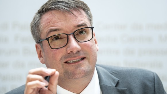 Staenderat und Parteipraesident Christian Levrat, FR, von der SP-Schweiz spricht bei der Lancierung des Referendums ãNein zum 350-Millionen Steuerbonus fuer reiche ElternÒ, am Montag, 7. Oktober 2019, ...